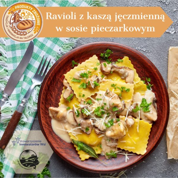 Ravioli z kasza jeczmienna w sosie pieczarkowym 600x600