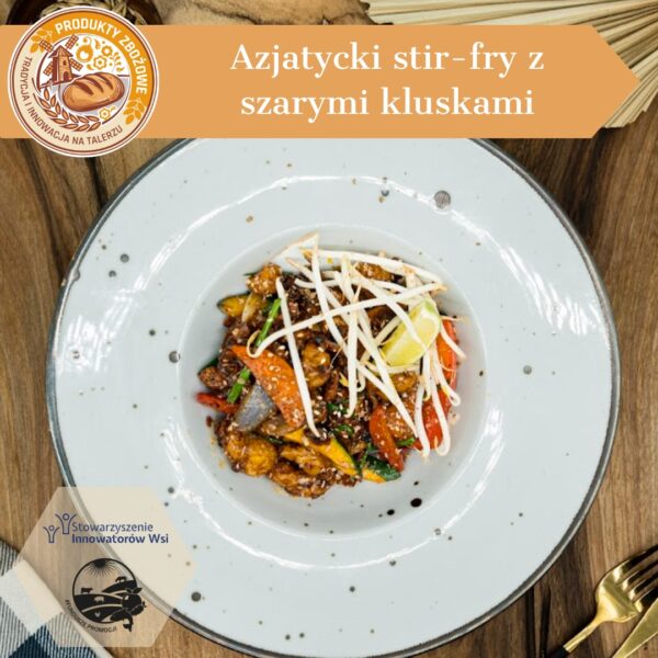 Azjatycki stir fry z szarymi kluskami 600x600